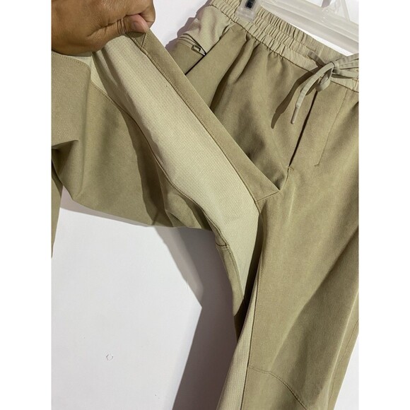 Lululemon License To Train Pant Mens S Tan Tapered Snap Hem Performance Preppy - Picture 6 of 15